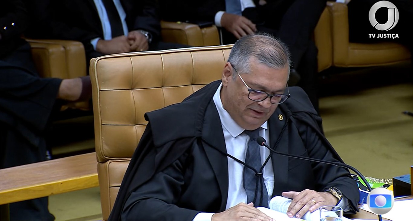 Dino esclarece que Brasil vai respeitar decisões de cortes internacionais, mas não de tribunais ou governos estrangeiros