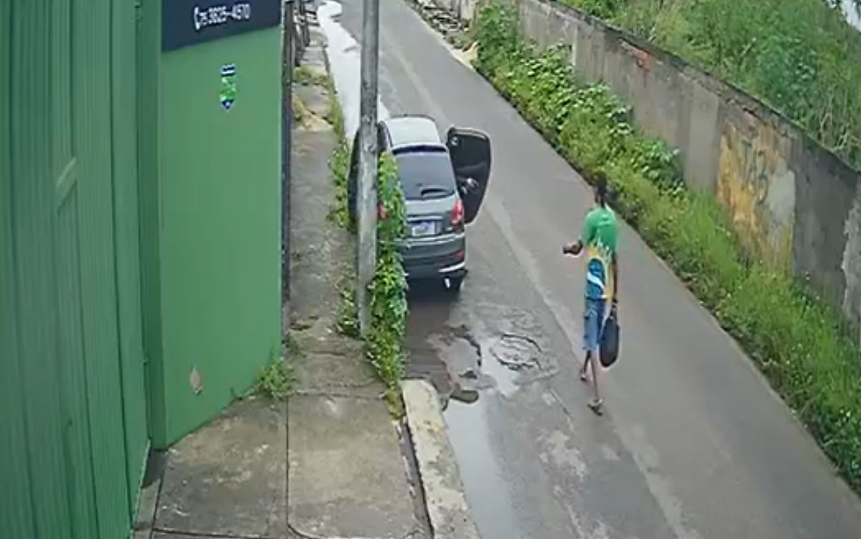 Dois PMs são presos suspeitos de matar homem a caminho do trabalho em Feira de Santana