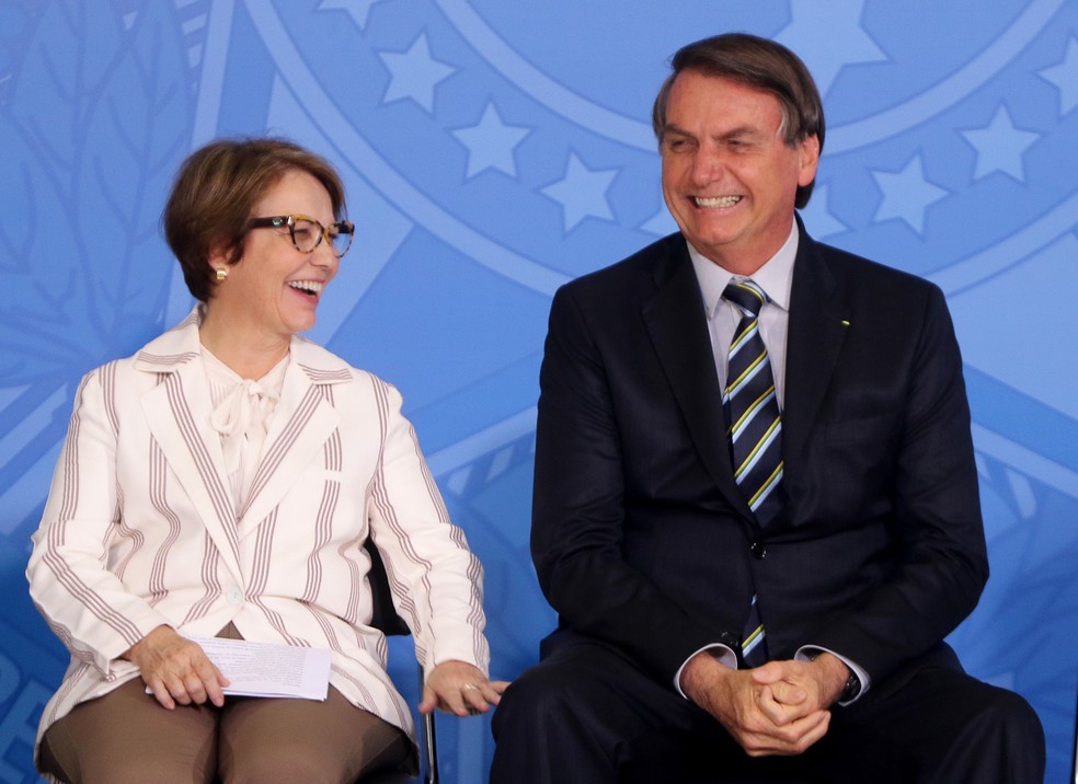 Tereza Cristina e o então presidente Jair Bolsonaro, quando ela era ministra, em 2019 — Foto: Wilson Dias/Agência Brasil