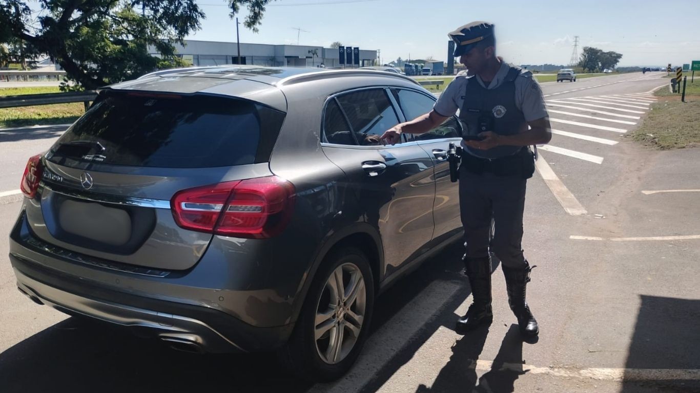 Polícia flagra motorista com R$ 56 mil em multas e 116 evasões de pedágio no interior de SP