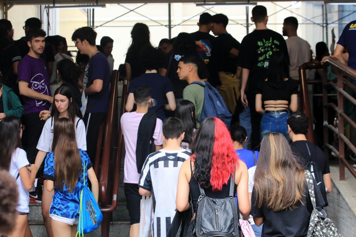 Cinco cidades da Baixada Santista terão transporte gratuito nos dias do Enem; veja quais e o que fazer