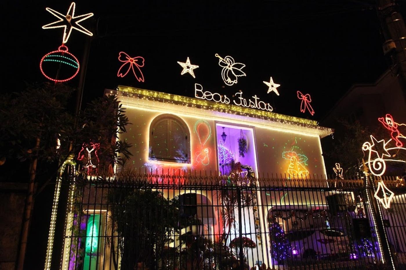 Concurso elege as melhores decorações de Natal em Santos; veja como participar