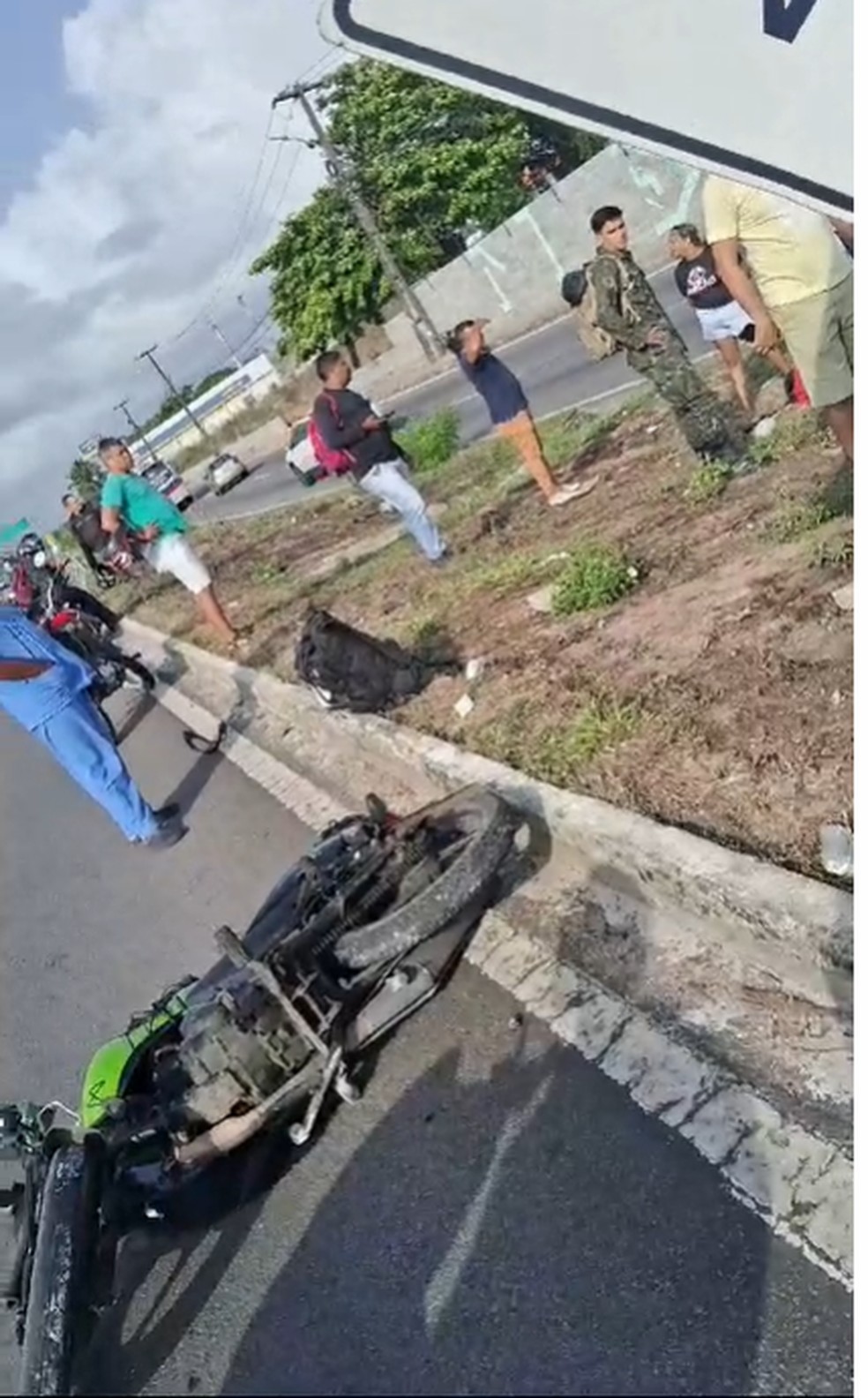 Acidente aconteceu em Parnamirim na manhã deste domingo (5) — Foto: Reprodução/Redes Sociais