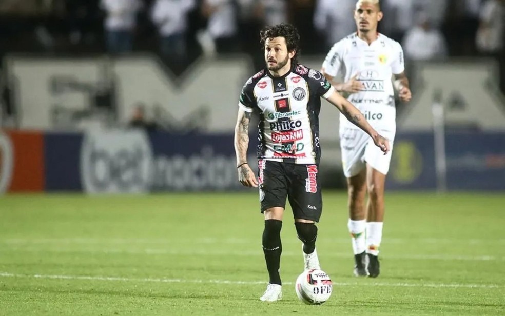 Volante Fernando Neto, denunciado pelo MP por manipulação no futebol — Foto: André Jonsson/OFEC