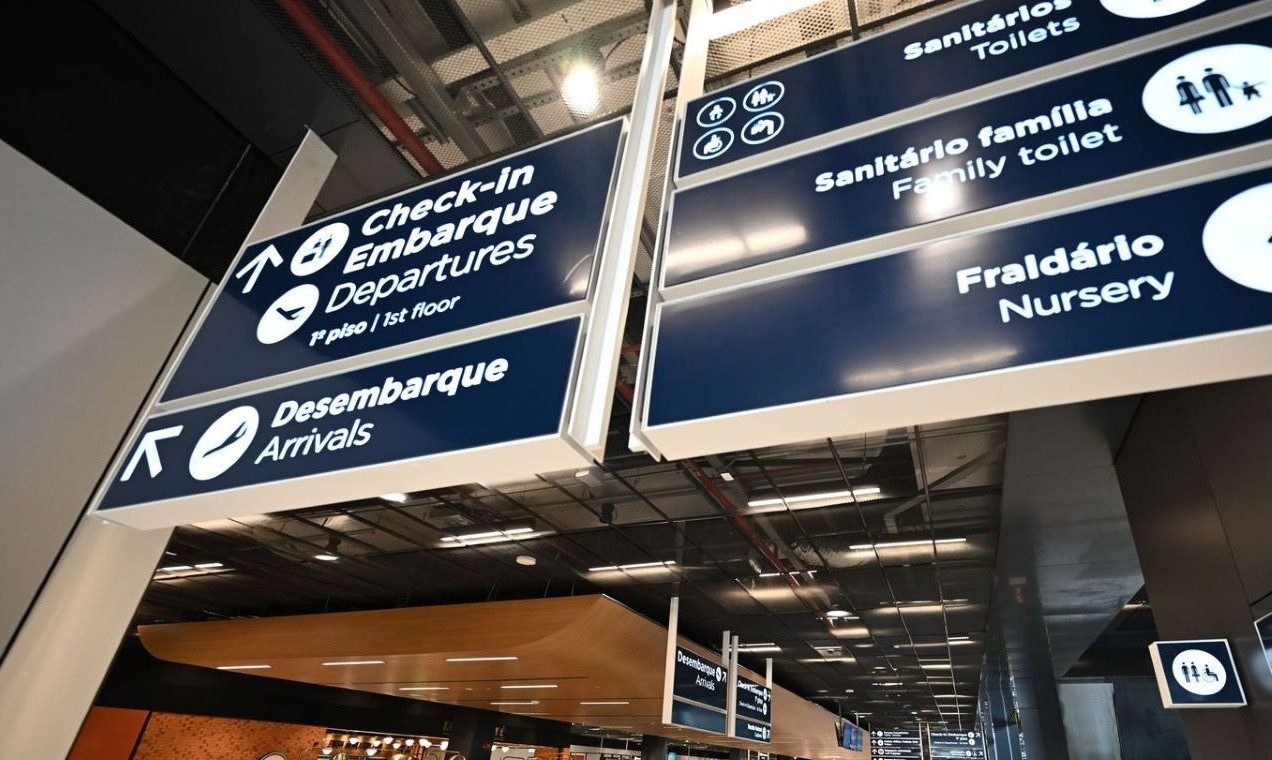 Passageiro é preso por importunação sexual contra mulher durante voo com destino a SC