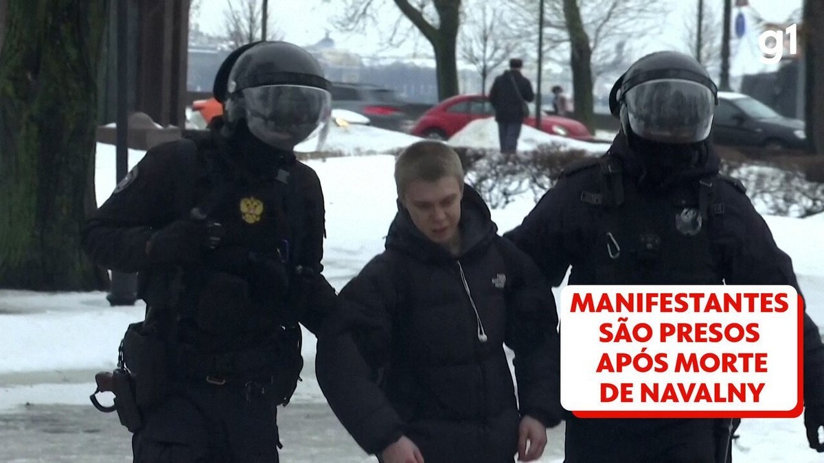 Mais de 350 pessoas foram presas na Rússia em manifestações contra morte de Alexei Navalny, diz ONG