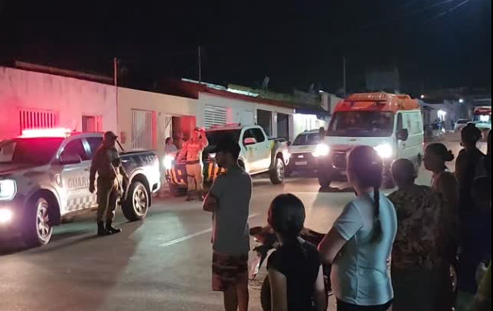 Motociclista e passageira gestante ficam feridos após colisão com carro em Lagarto