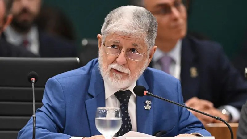 'Nem a União Soviética' faria o que Trump está fazendo com o Brasil, diz Amorim ao Financial Times
