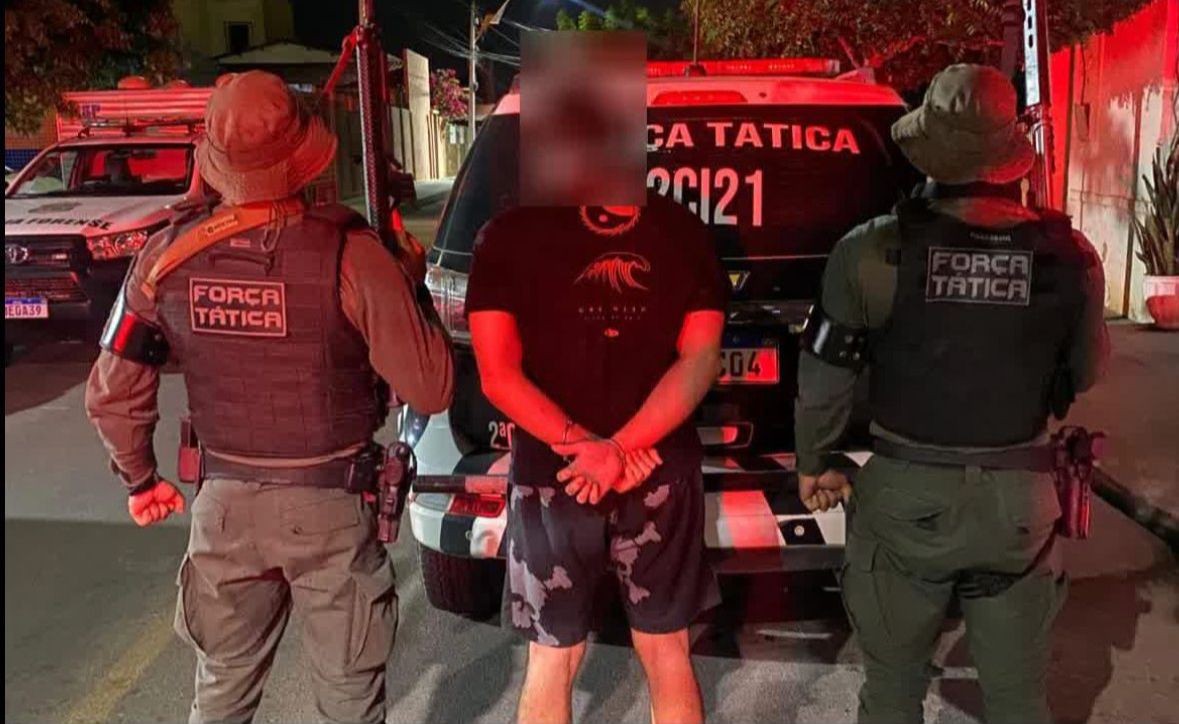 Advogado é capturado suspeito de levar bilhetes para chefe de facção preso no Ceará