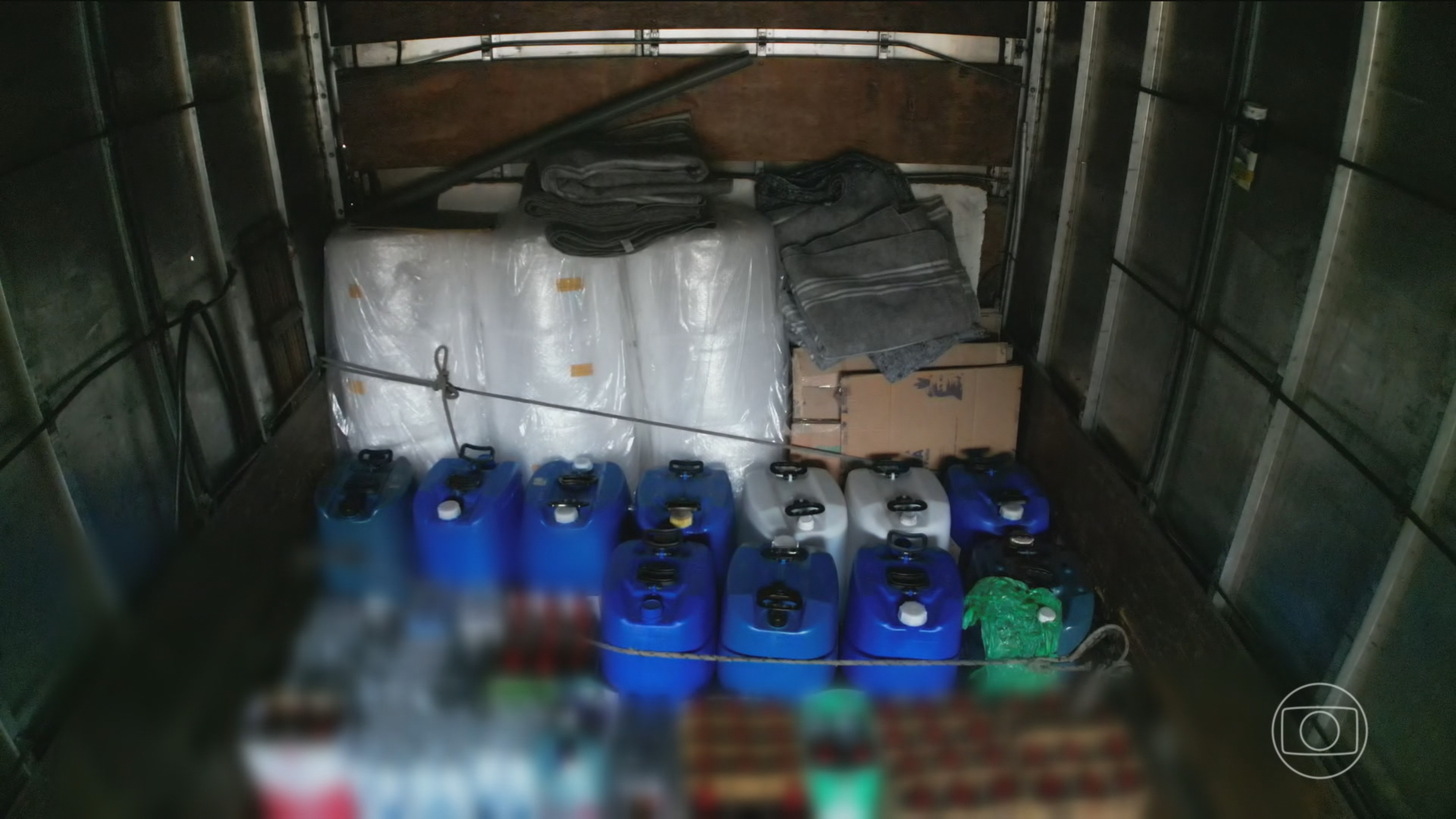Polícia de São Paulo fecha fábrica clandestina que falsificava bebidas com etanol adulterado