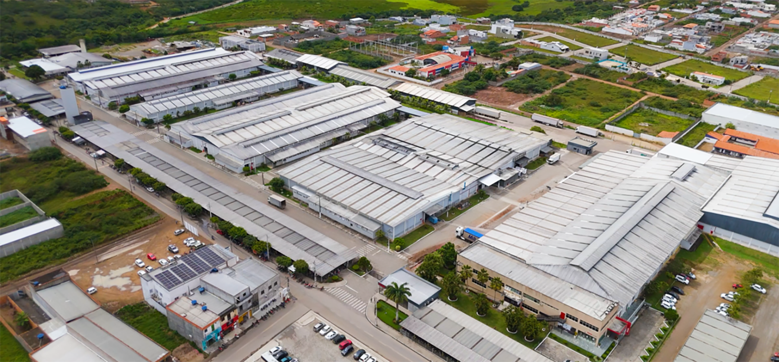 É #FAKE que fabricação de produtos de Adidas, Nike e Umbro vai ser transferida do Brasil para o Paraguai