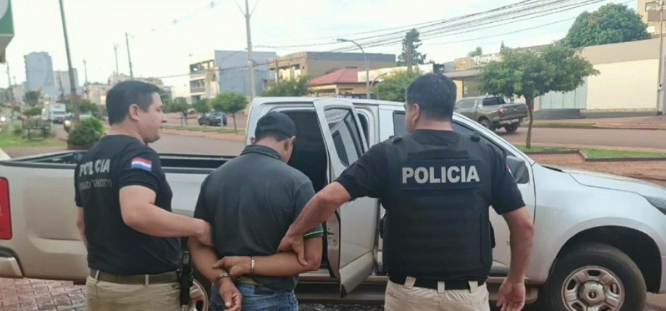 Condenado a 32 anos de prisão por estupro de vulnerável no PR é preso se passando por pastor no Paraguai 