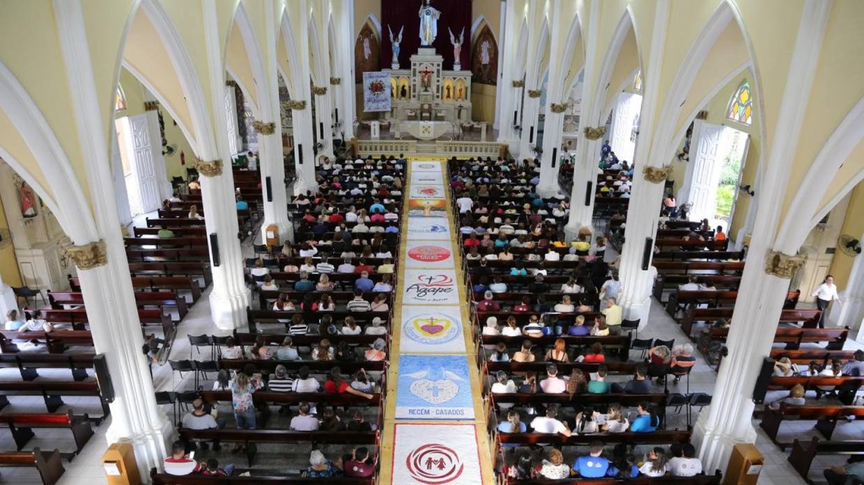 Dia de Corpus Christi pode resultar em folga de até 4 dias no Ceará