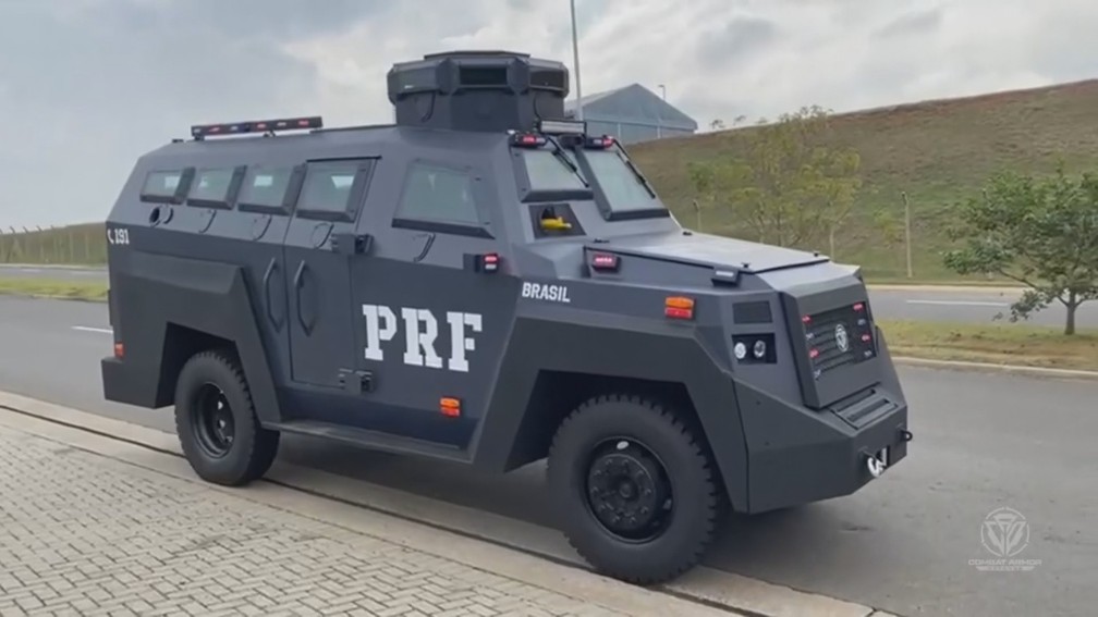 Ministério Público investiga a compra de veículos blindados pela PRF — Foto: Jornal Nacional/ Reprodução