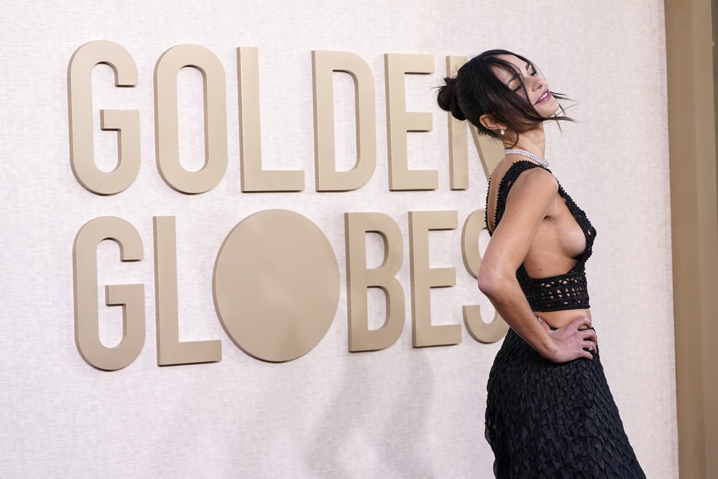 Jordana Brewster chega ao Globo de Ouro 2024 — Foto: Jordan Strauss/Invision/AP