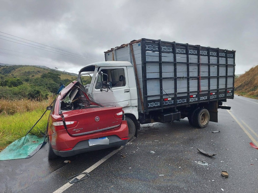 Acidente aconteceu na BA-262, em Santa Cruz da Vitória, no sul da Bahia — Foto: Reprodução/Redes Sociais