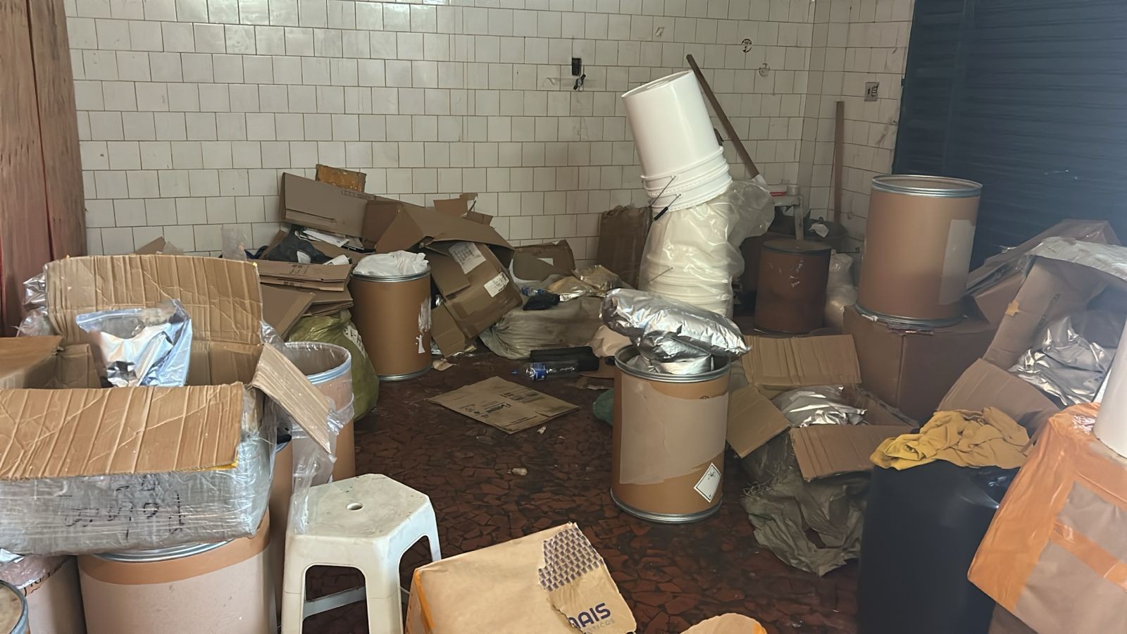 PF de Cruzeiro prende duas pessoas em operação contra tráfico interestadual de drogas