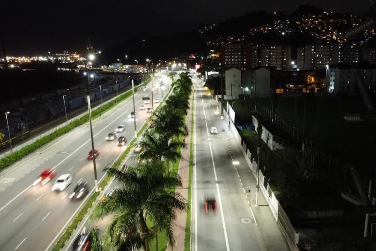 Avenida em Santos terá trânsito alterado por 60 dias para obra da Sabesp; confira as interdições 