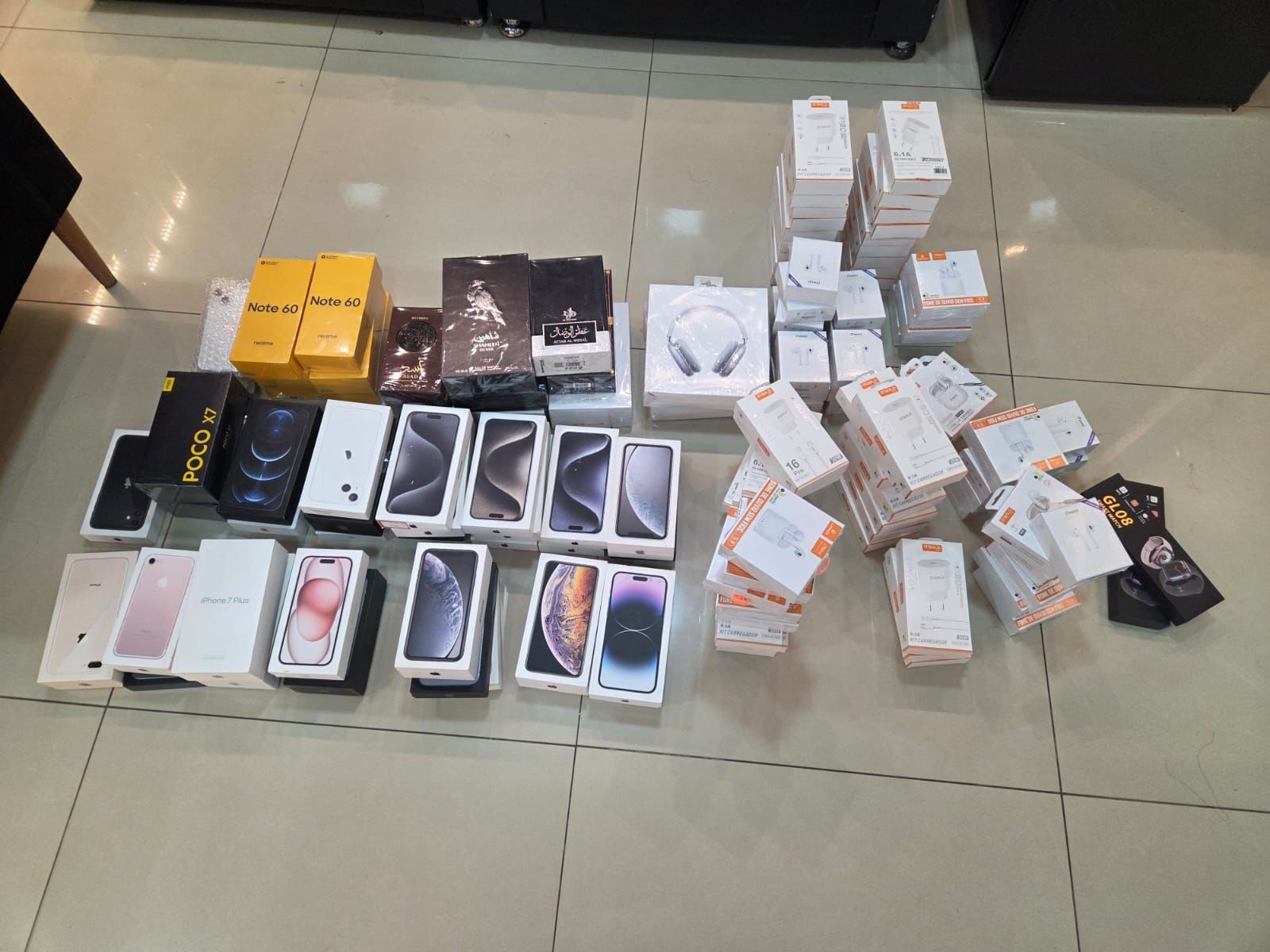 Receita Federal apreende eletrônicos vendidos ilegalmente em redes sociais em operação