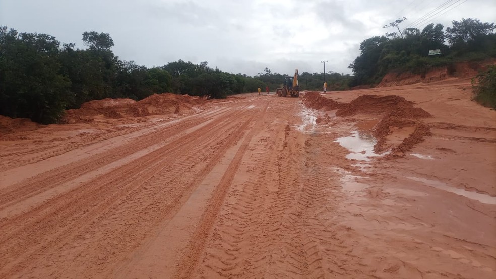 Fortes chuvas alagam Entre Rios na Bahia e mais de 100 famílias foram atingidas — Foto: Reprodução/Redes Sociais