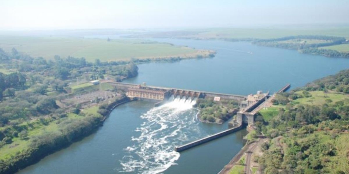 Mergulhador de empresa terceirizada morre após acidente durante manutenção no Rio Tietê em Barra Bonita