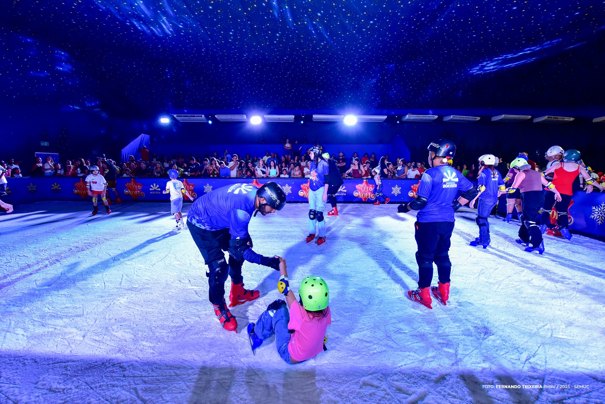 Boa Vista abre pista de patinação no gelo gratuita até dezembro; veja como agendar
