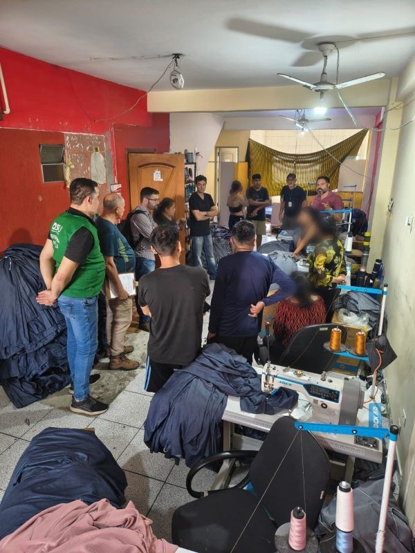 MPT resgata oito trabalhadores bolivianos em condições análogas à escravidão no Brás, Centro de SP