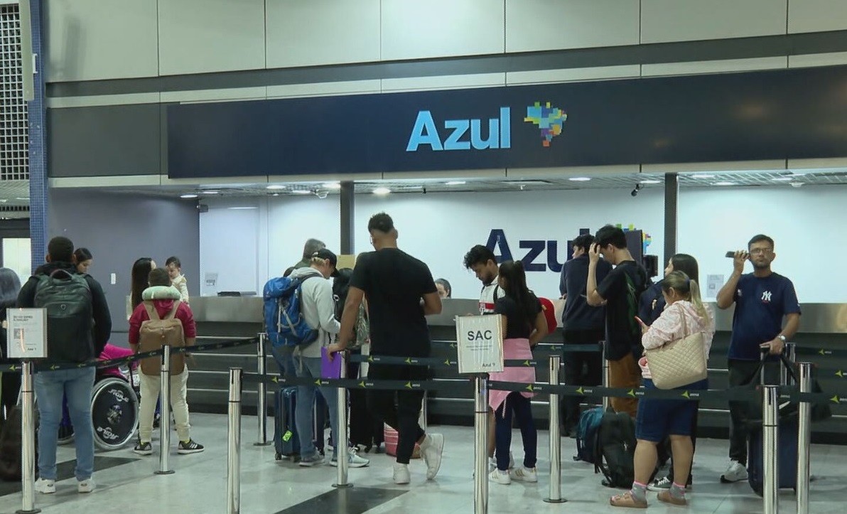 Após duas falhas e troca de avião, voo da Azul parte do Recife para Madri sem transtornos: 'Clima tenso'