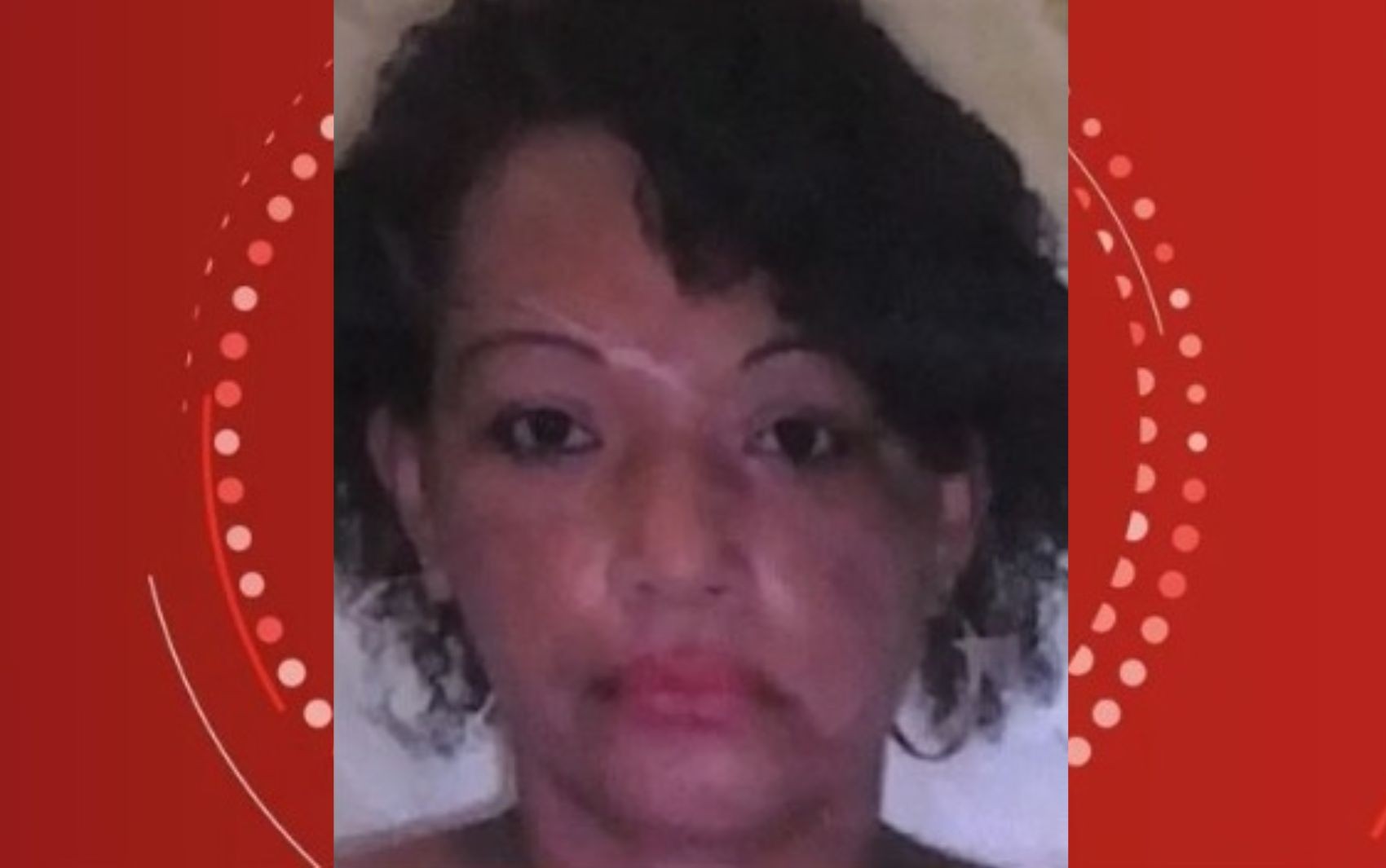Mulher morre após ser atingida por bala perdida na varanda de casa na Bahia