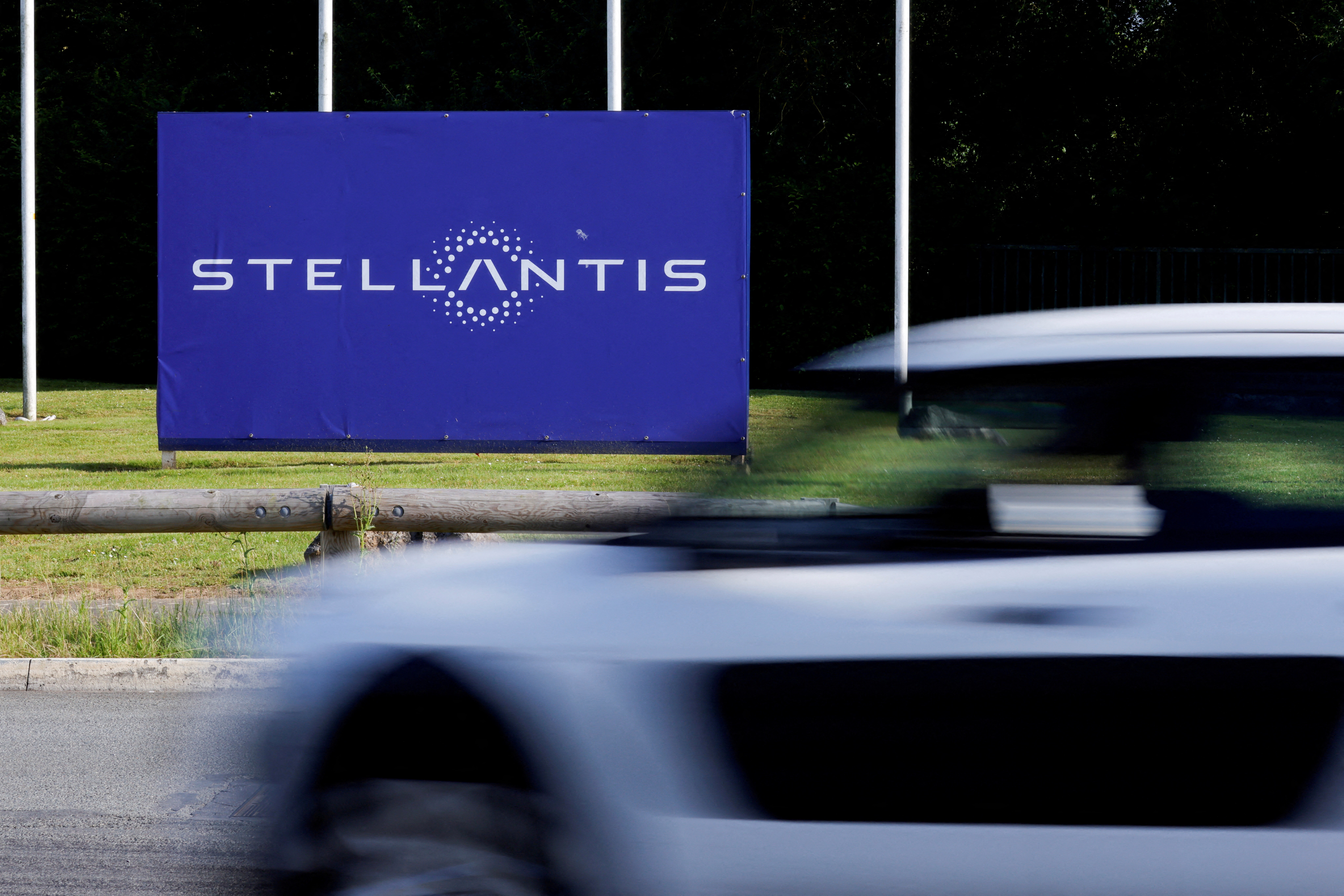 Stellantis explica como serão aplicados os R$ 30 bilhões em investimentos no Brasil