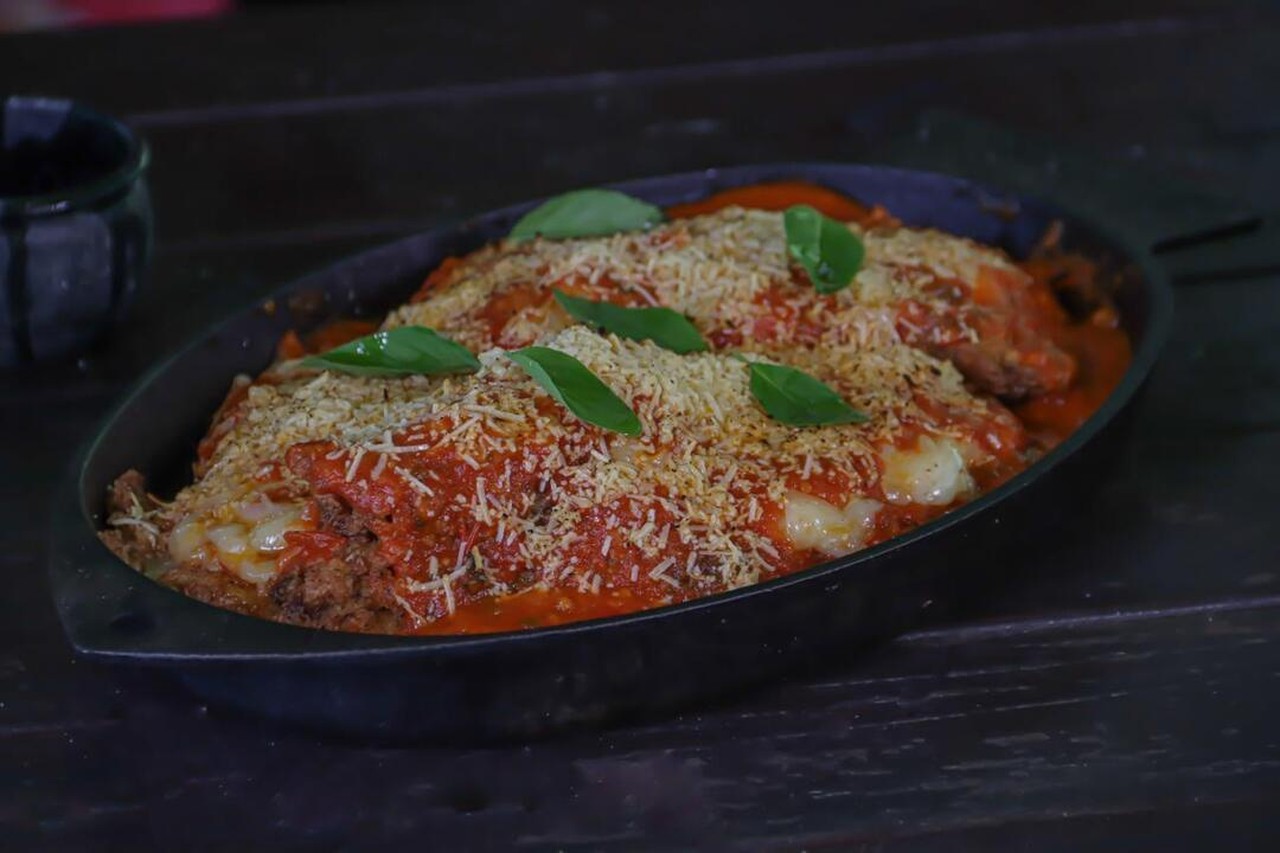 Hora do Rancho: veja passo-a-passo de filé à parmegiana com molho ...