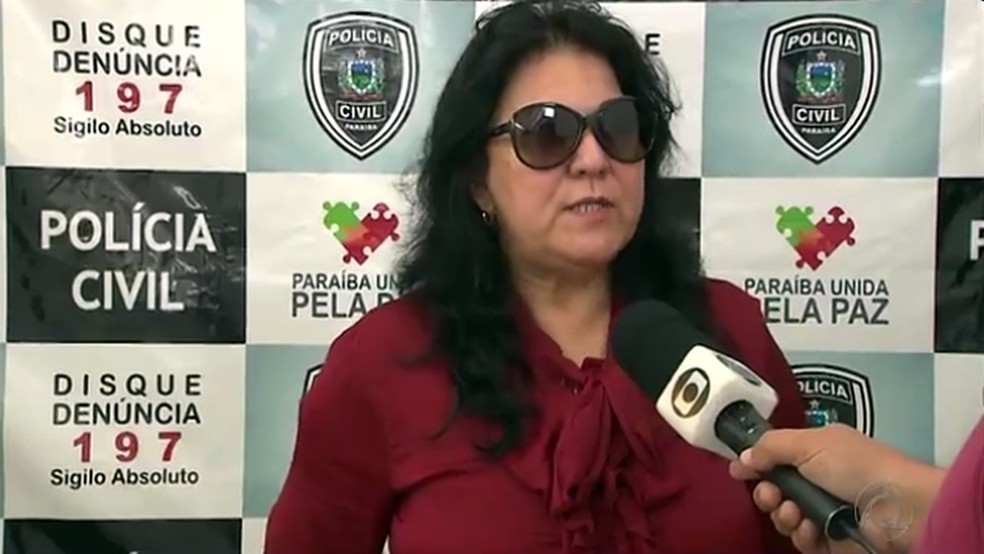 Delegada Nadja Fialho foi afastada da Delegacia Especializada de Atendimento à Mulher — Foto: Reprodução/TV Cabo Branco