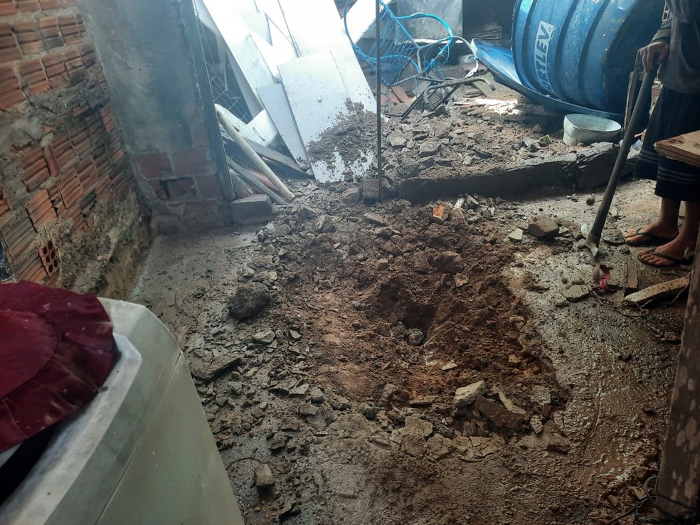 Local em que corpo de PM foi concretado em Arapiraca, AL — Foto: Polícia Civil Alagoas