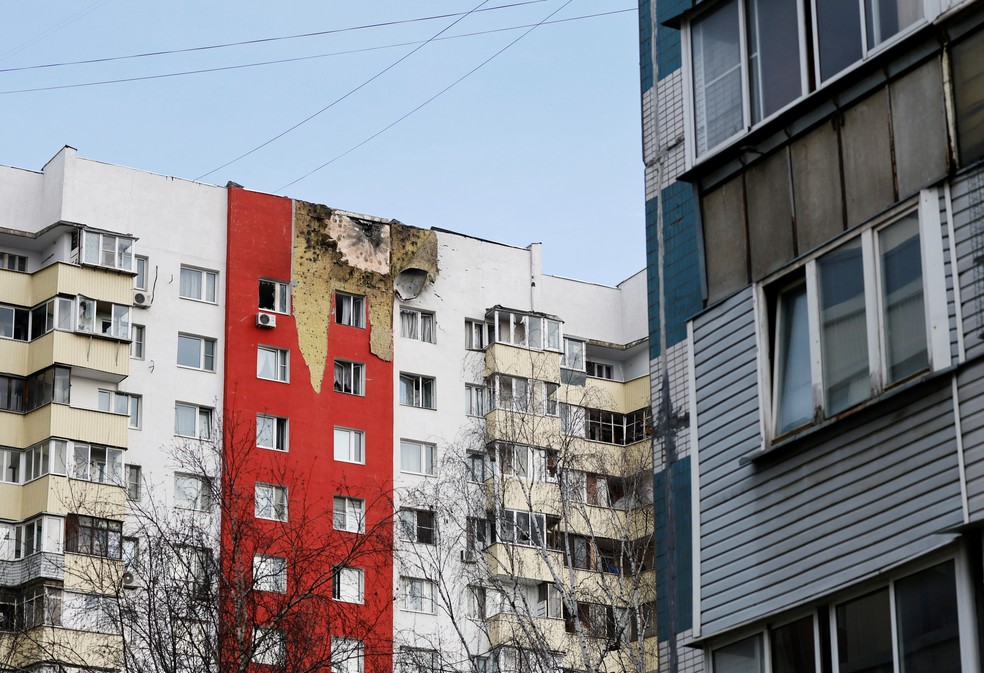 Prédio residencial danificado por drone ucraniano em Moscou, na Rússia, em 11 de março de 2025. — Foto: REUTERS/Stringer