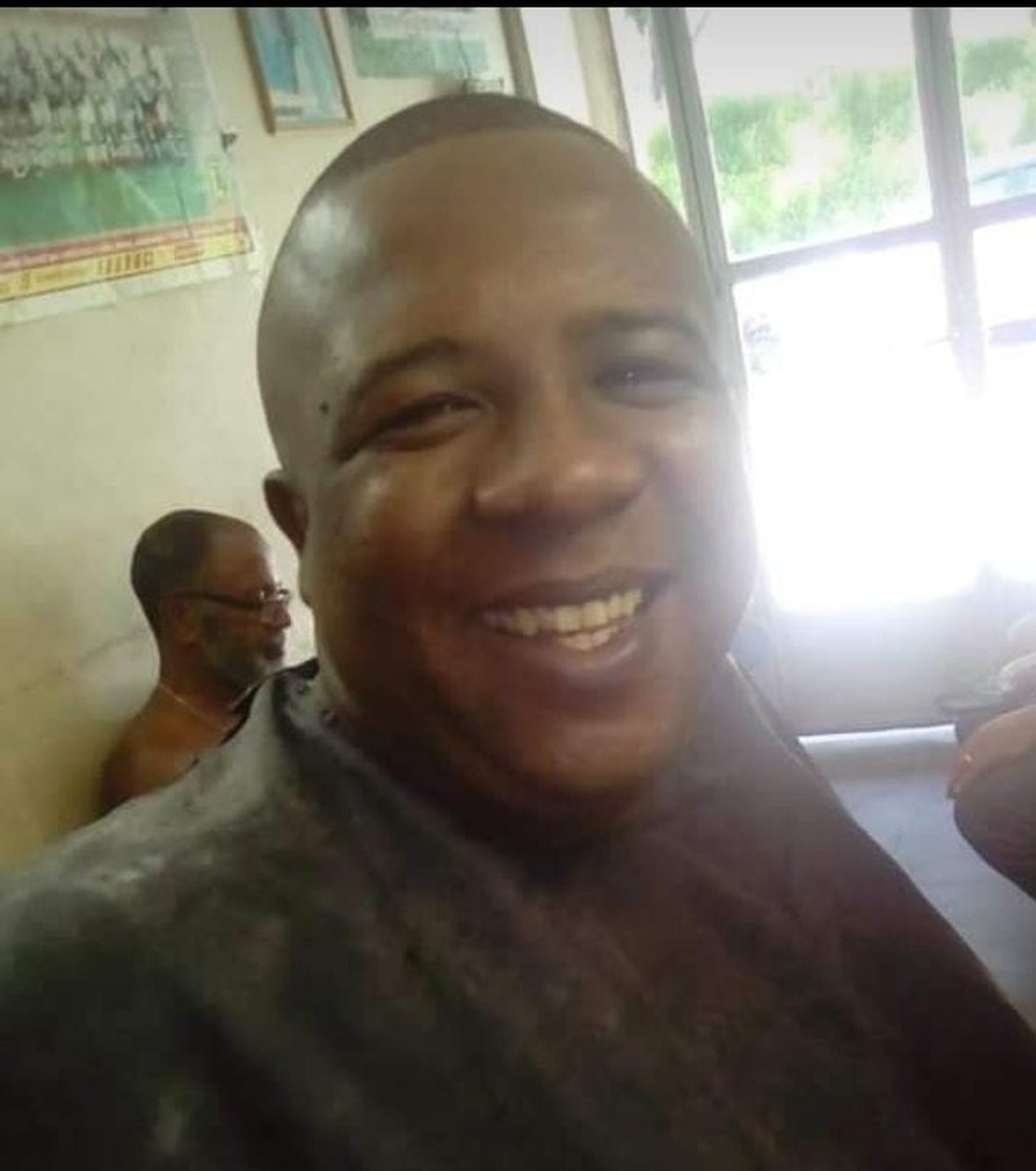 Eberson Luiz Santos da Silva, segundo moradores, era mototaxista — Foto: Reprodução