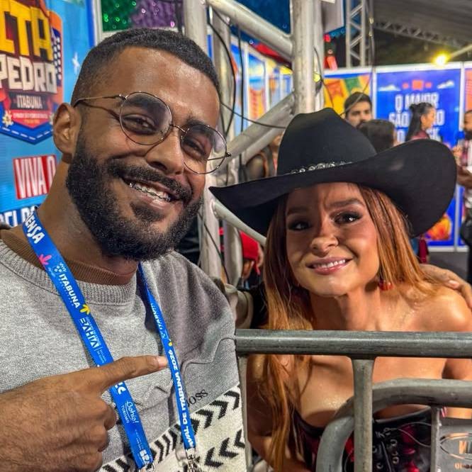 Maiara, da dupla com Maraísa, é barrada por segurança durante o próprio show em Itabuna, no sul da BA