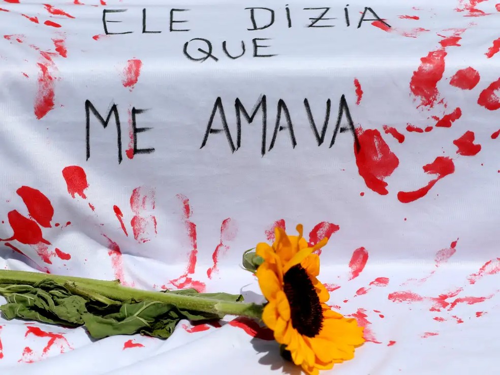 Faixa em ato contra alta dos feminicídios no Brasil em 08/03/2023. — Foto: Tânia Rêgo/Agência Brasil