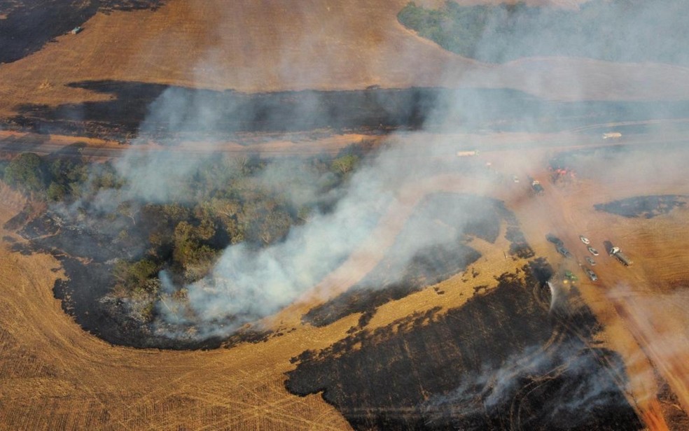 Incêndio em Caiapônia, em Goiás — Foto: Arquivo Pessoal/Jean Kleiton