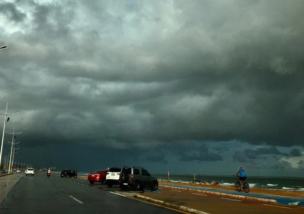 Inmet emite alerta de chuvas intensas para a região da Grande Ilha, neste domingo (28)