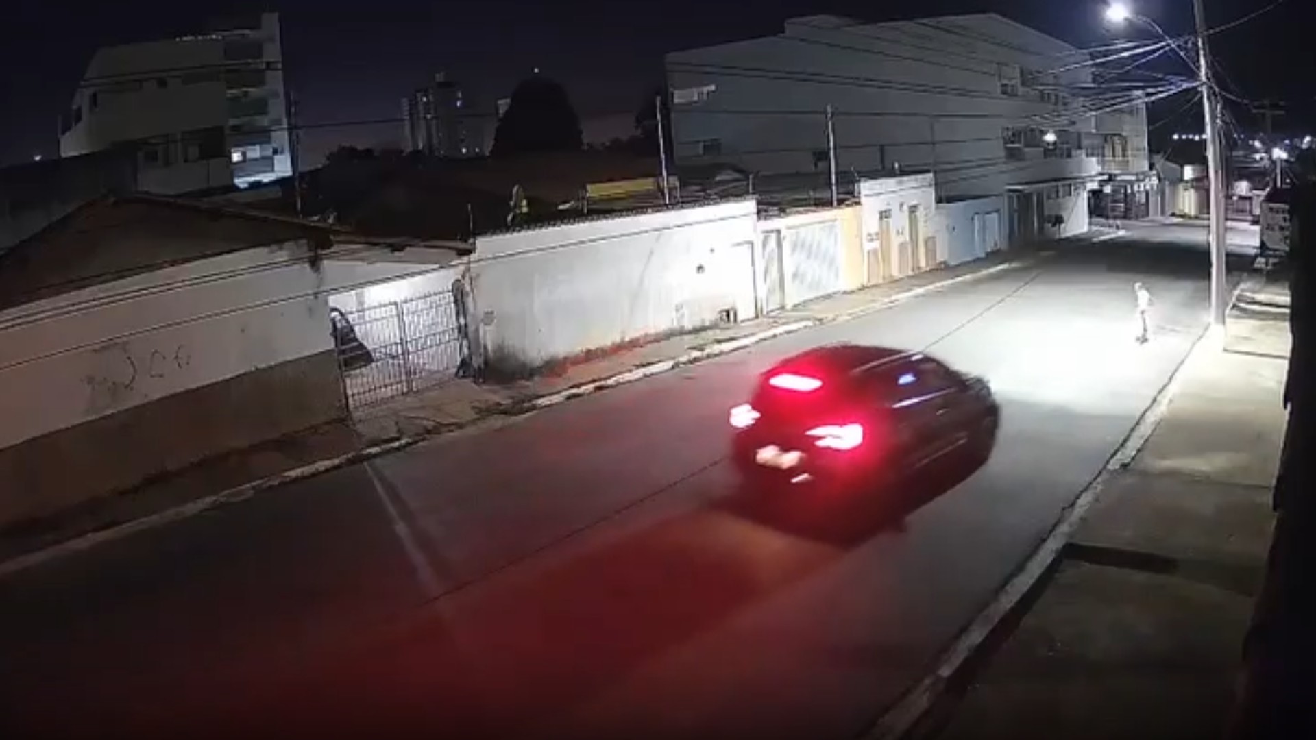 Motorista embriagado atropela menina de 8 anos, paga fiança e é liberado em MG; veja vídeo do acidente