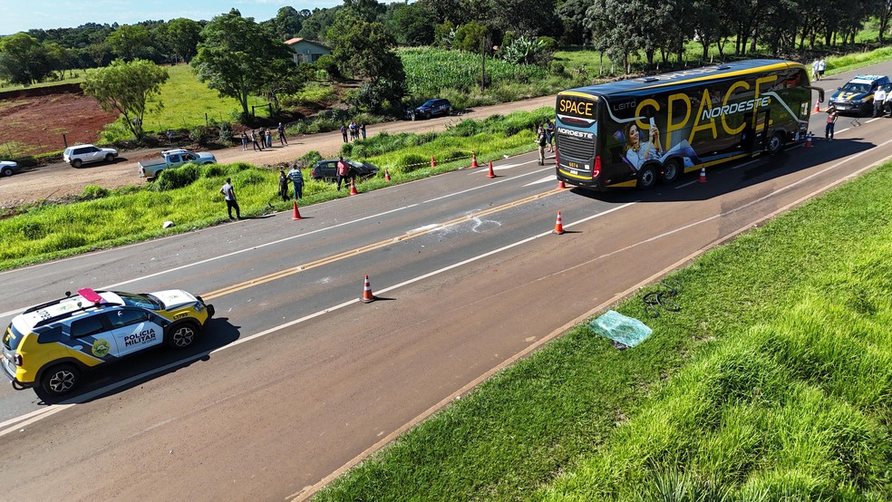Acidente aconteceu na BR-277 — Foto: Fabrício Eduardo