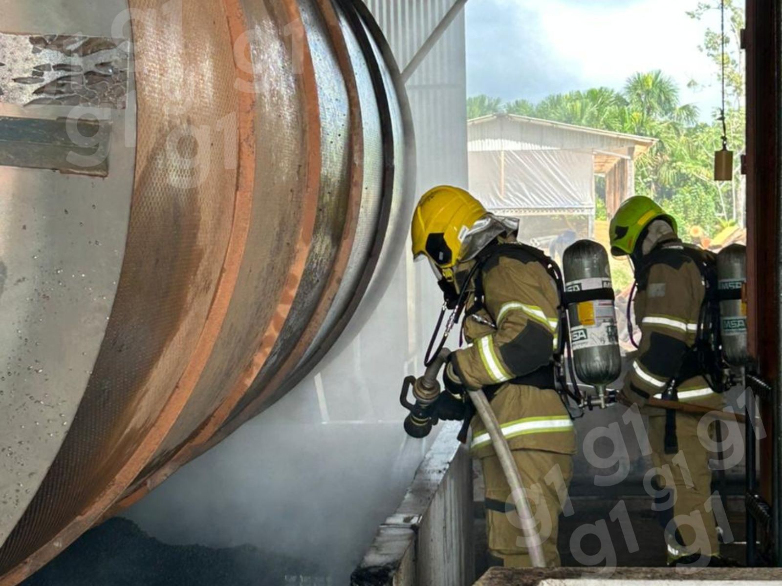 Incêndio atinge armazém de café e destrói mais de 200 sacas no interior do Acre