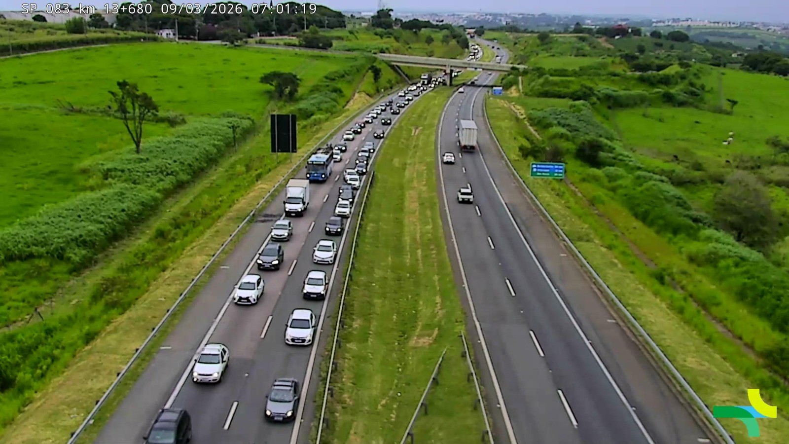 Engavetamento com cinco carros causa congestionamento no Anel Viário, em Campinas 