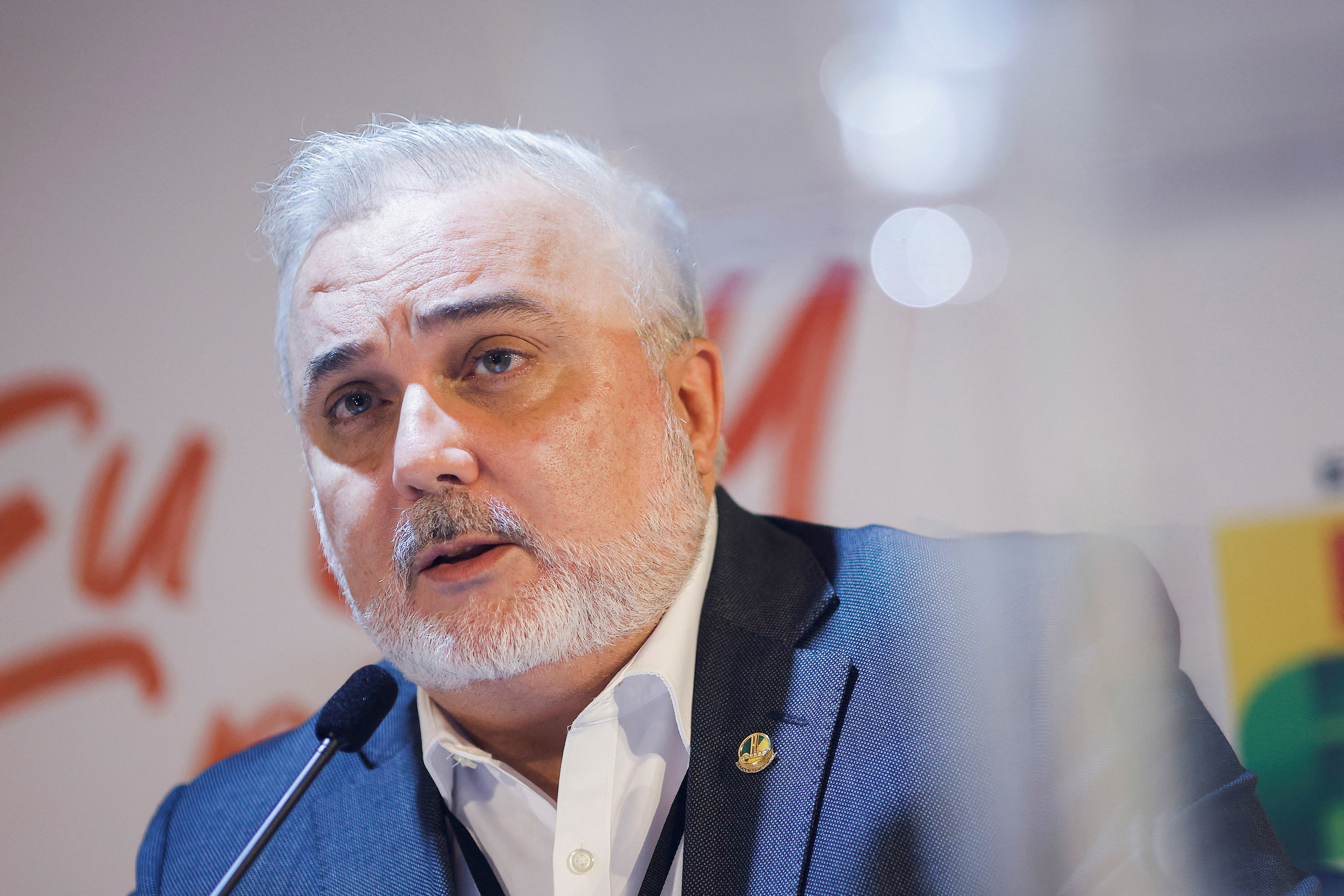 Prates diz que Lula não deu ordem sobre dividendos da Petrobras e vê ‘muita espuma’ na discussão