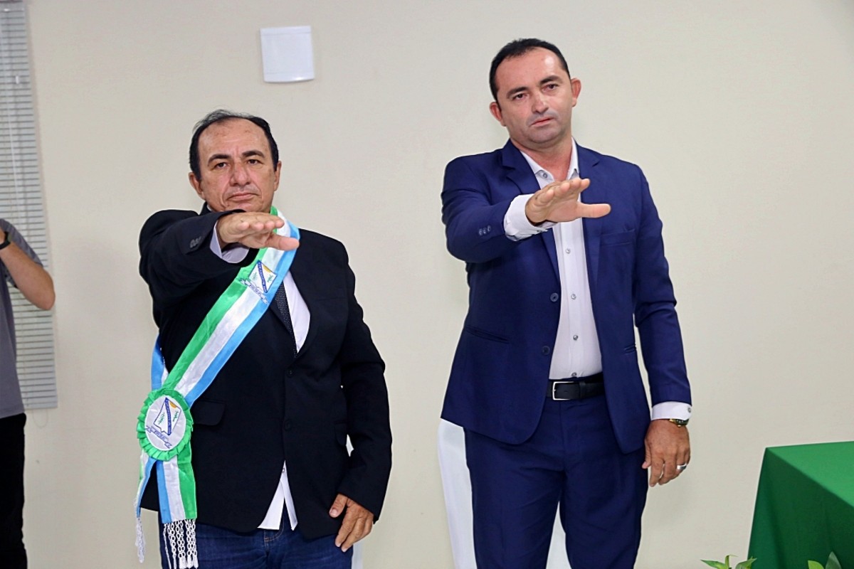 Prefeito investigado por exploração sexual de adolescentes é afastado do cargo após prisão