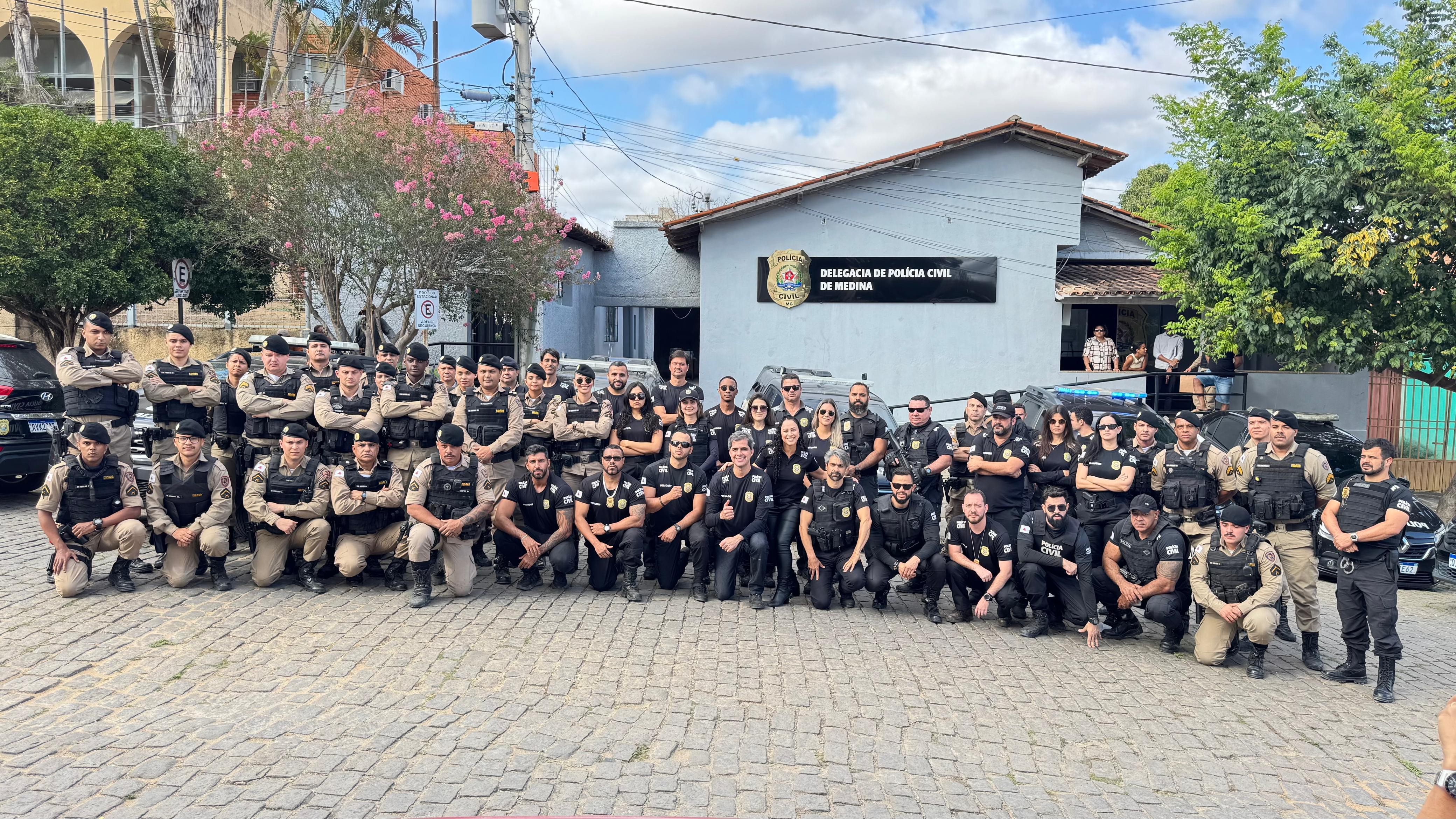 Polícia apreende mais de R$ 24 mil durante operação no Vale do Jequitinhonha e 12 pessoas são presas