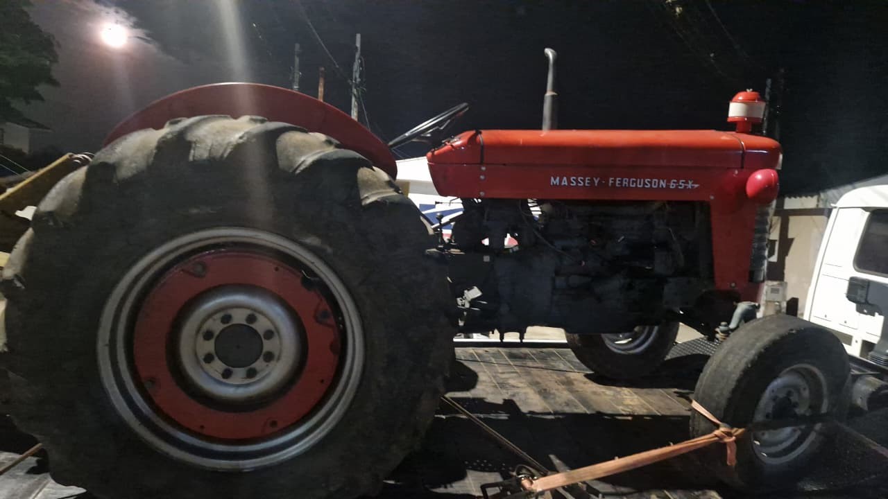 Homem tenta fugir de trator da Guarda Municipal e é detido no interior de SP