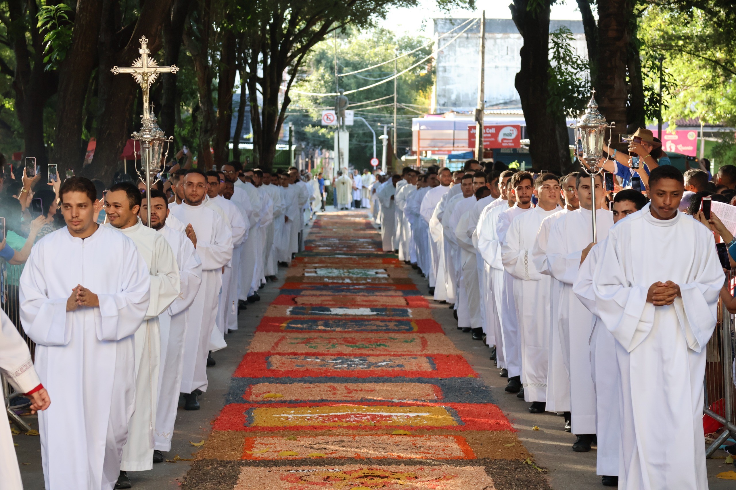 Solenidade de Corpus Christi em Teresina terá tapetes temáticos, missa e procissão pelo Centro; veja programação