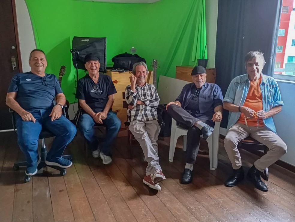 Além de depoimentos dos integrantes do AdCanto, documentário também conta com participações especiais — Foto: Diego Lara/Divulgação