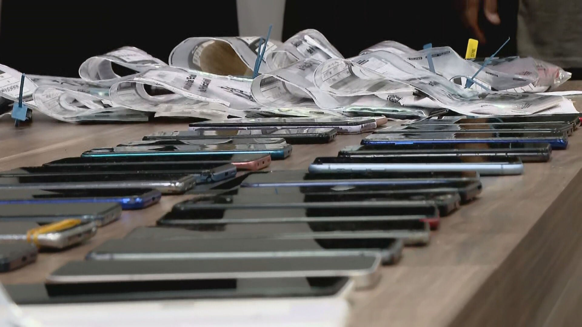 'Dia D' contra roubos e furtos de celulares tem 271 presos e mais de 4 mil aparelhos apreendidos